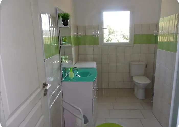 Moderne Et Calme A En Corse Du Sud アパート